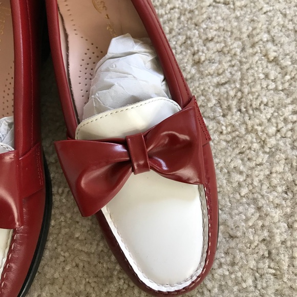 Bass red white bow loafers, size 6 - Picture 3 of 5